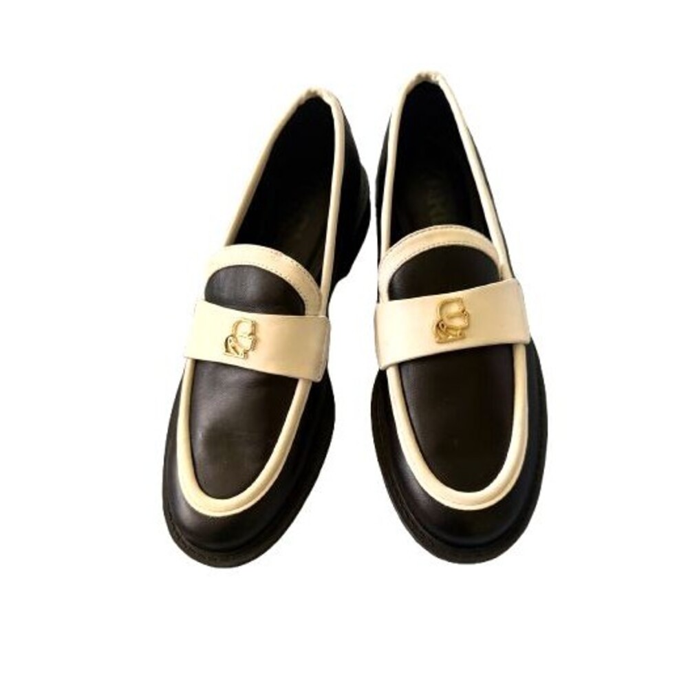 NWOT Karl Lagerfeld Navy Leather White Contrast Loafers Size 7
